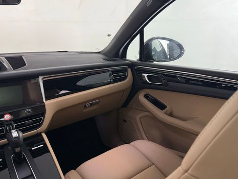 New 2025 Porsche Macan image 23