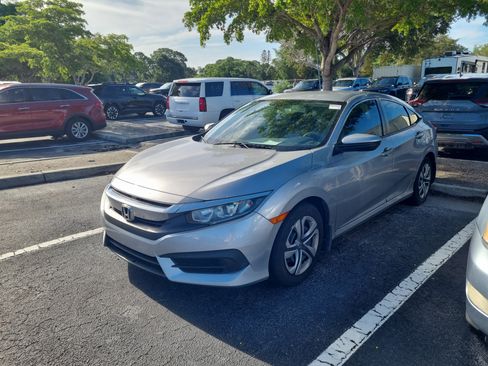 Used 2018 Honda Civic LX image 2