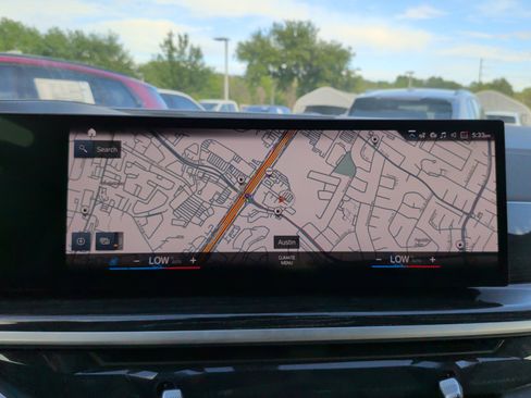 Certified 2023 BMW X7 xDrive40i w/ M Sport Package image 17