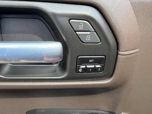 Used 2020 GMC Sierra 1500 SLT w/ SLT Premium Plus Package AWD/4WD image 16