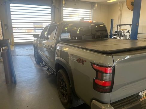 Used 2023 Nissan Frontier PRO-4X w/ Pro-4X Premium Package AWD/4WD image 7