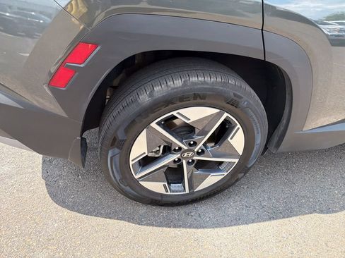 Used 2025 Hyundai Tucson SEL AWD/4WD image 32