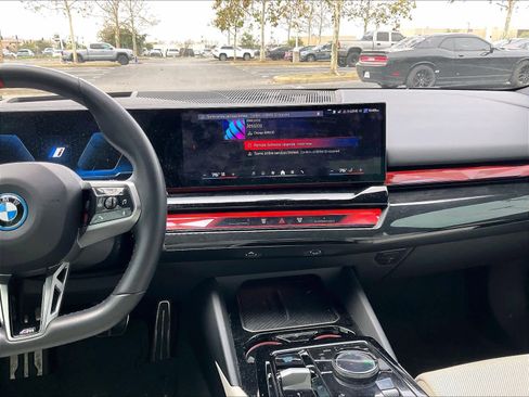 Used 2024 BMW i5 M60 w/ Premium Package image 9