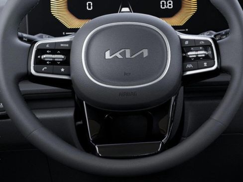 New 2026 Kia Carnival EX image 22