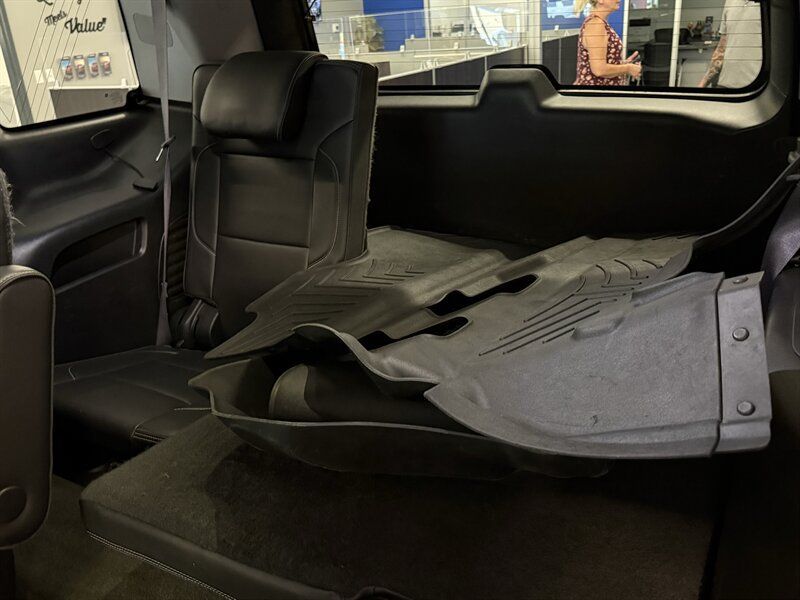 Used 2015 GMC Yukon Denali w/ Premium Package AWD/4WD image 36