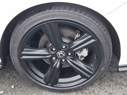 Used 2023 Honda Accord Sport image 9