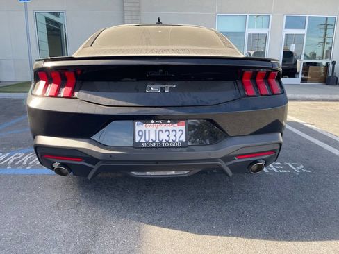 Used 2025 Ford Mustang GT RWD image 3