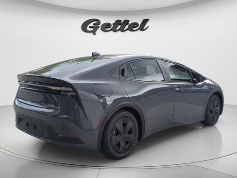 New 2026 Toyota Prius Plug-In Hybrid image 4