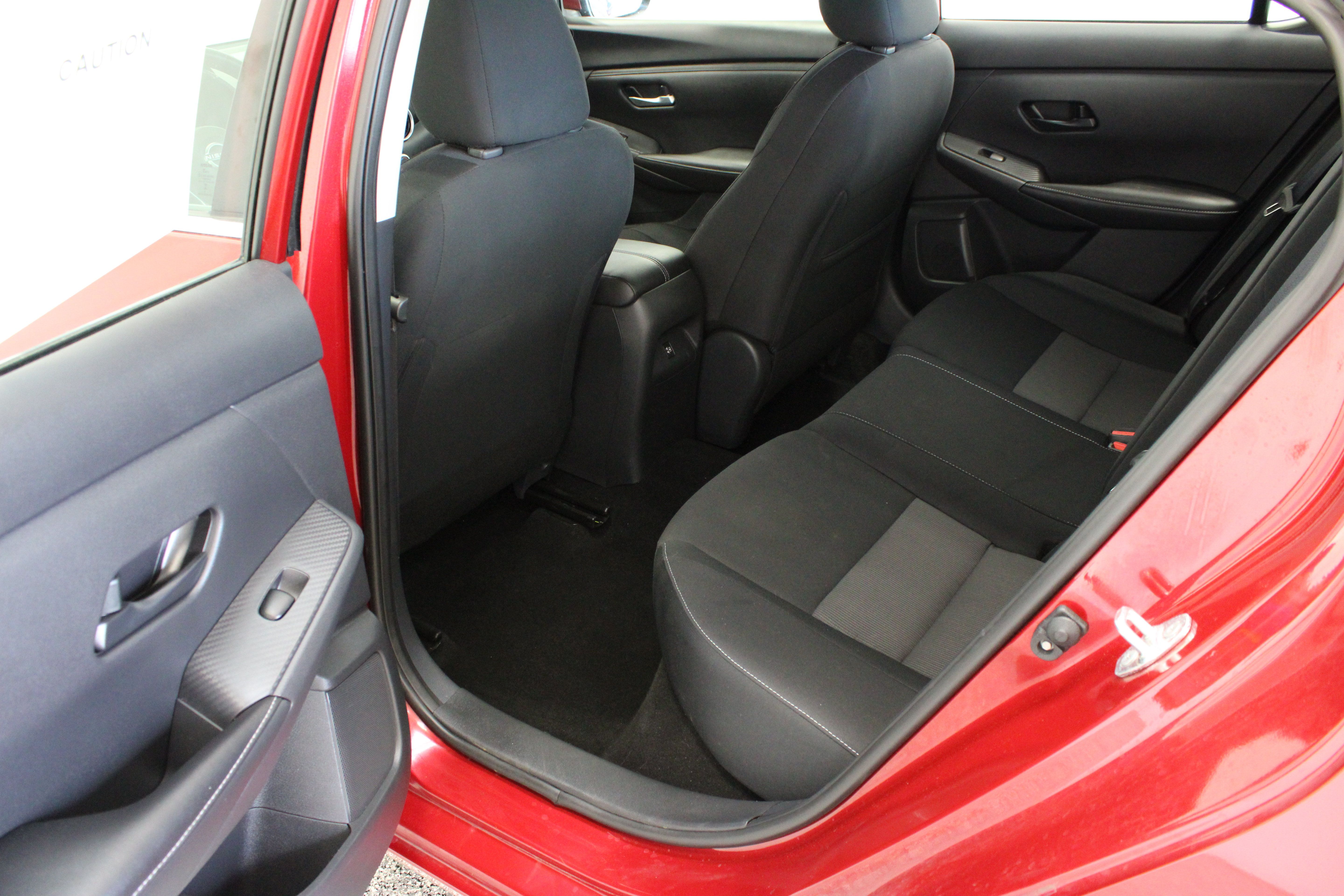 Used 2024 Nissan Sentra SV FWD image 26