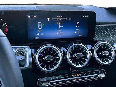 Certified 2025 Mercedes-Benz GLB 250 4MATIC image 12