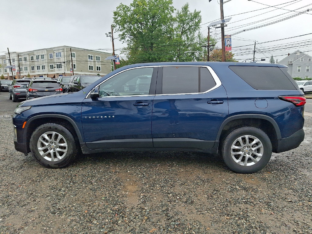Used 2023 Chevrolet Traverse LS w/ Safety Package AWD/4WD image 4