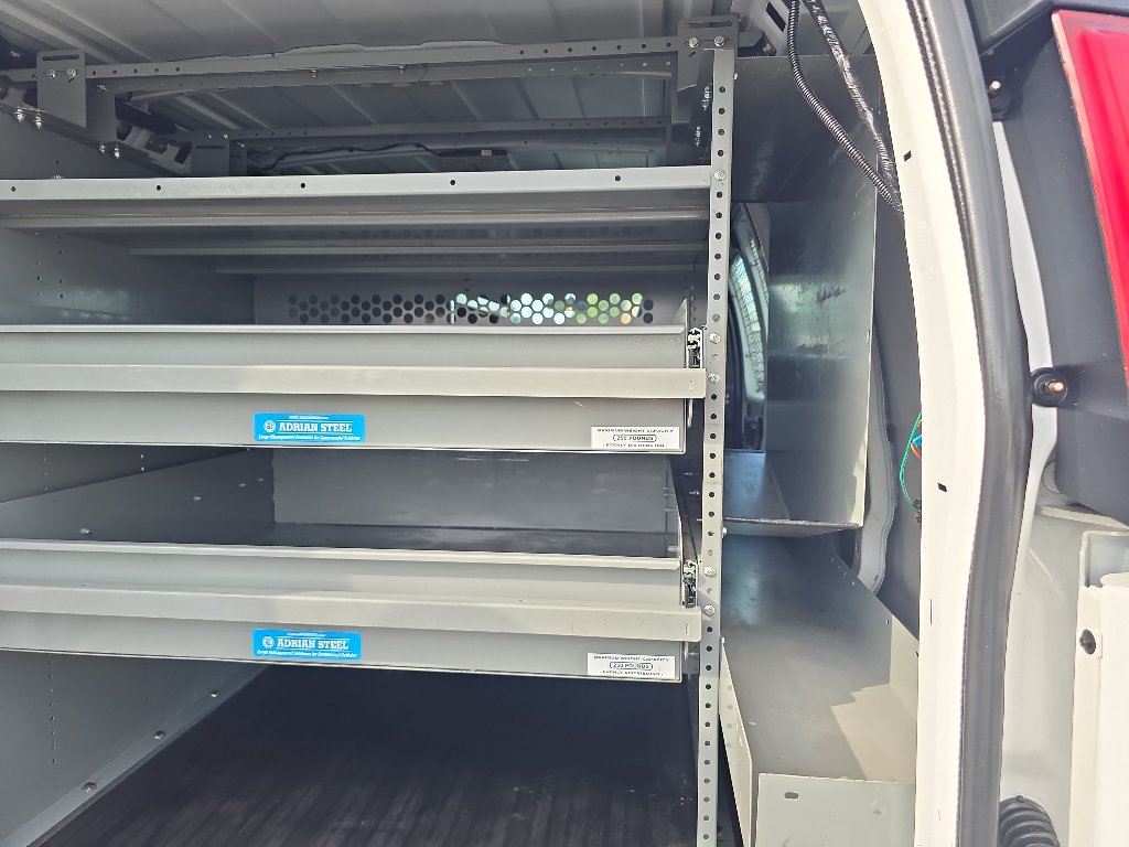 Used 2017 Chevrolet Express 2500 RWD image 12