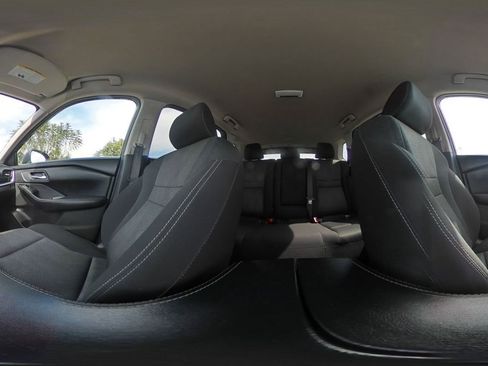 Used 2025 Nissan Rogue SV image 43