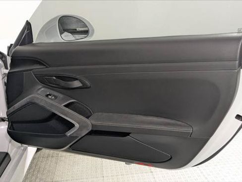 Used 2016 Porsche Cayman GT4 RWD image 19