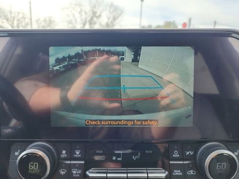 Used 2023 Toyota Highlander Bronze Edition AWD/4WD image 17