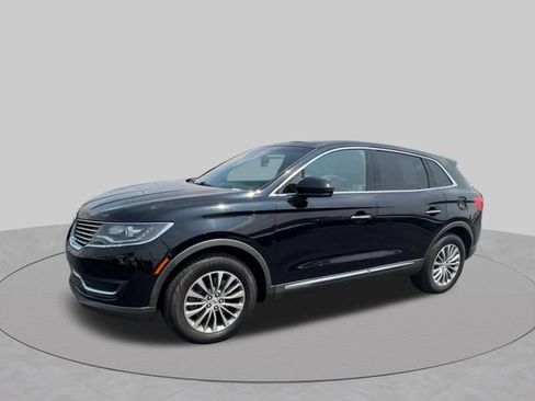 Used 2018 Lincoln MKX Select w/ Select Plus Package AWD/4WD image 4