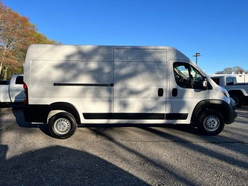 Used 2025 RAM ProMaster 3500 w/ Convenience Group FWD image 5