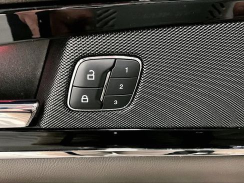 Used 2022 Lincoln Nautilus Reserve AWD/4WD image 39