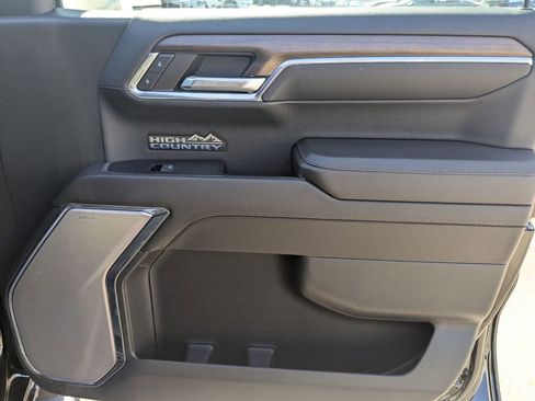 Used 2024 Chevrolet Silverado 1500 High Country w/ Technology Package AWD/4WD image 42