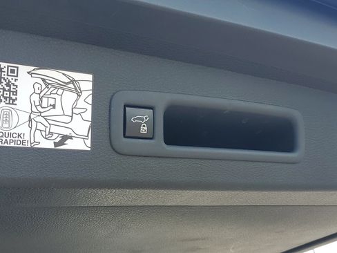 Certified 2023 Toyota Sienna XSE FWD image 10