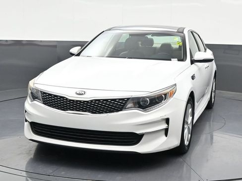 Used 2016 Kia Optima EX w/ Premium Package FWD image 9