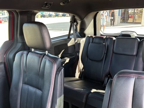 Used 2020 Dodge Grand Caravan GT FWD image 41