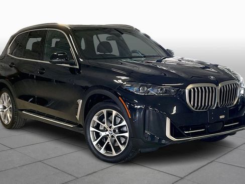 Used 2025 BMW X5 xDrive40i AWD/4WD image 3