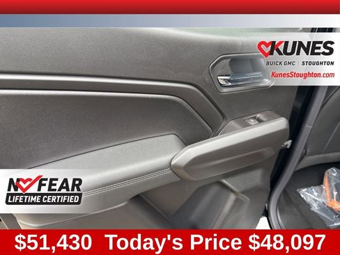 New 2026 GMC Canyon Elevation w/ Convenience Package image 37