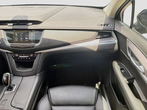 Used 2019 Cadillac XT5 Premium Luxury FWD image 19