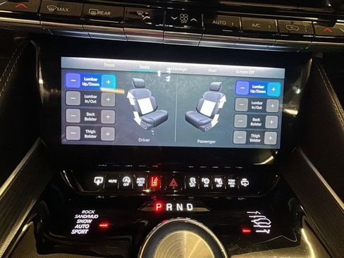 Used 2024 Jeep Grand Wagoneer L Series II w/ Quick Order Packagew 28T image 31