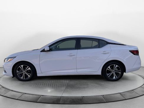 Used 2022 Nissan Sentra SV image 2