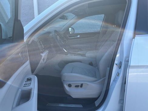 New 2026 Volkswagen Atlas SE FWD image 22