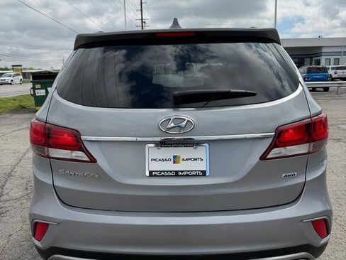 Used 2017 Hyundai Santa Fe SE AWD/4WD image 8