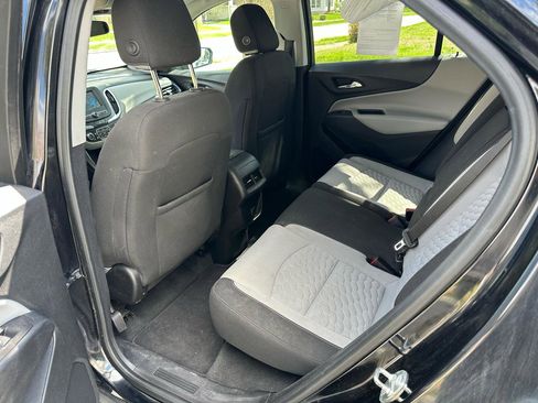 Used 2018 Chevrolet Equinox LT image 24