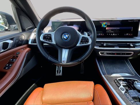 Used 2024 BMW X5 xDrive50e w/ Executive Package AWD/4WD image 5