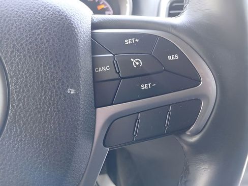 Used 2018 Jeep Grand Cherokee Limited AWD/4WD image 19