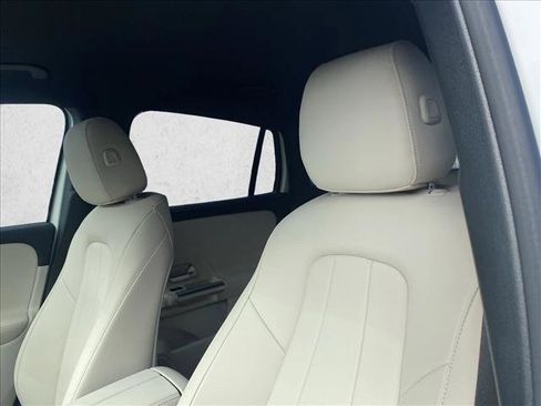 Certified 2025 Mercedes-Benz GLA 250 image 14