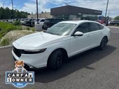 Used 2024 Honda Accord Touring image 2