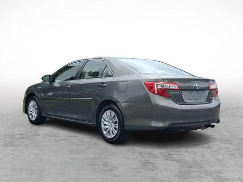 Used 2013 Toyota Camry LE FWD image 4