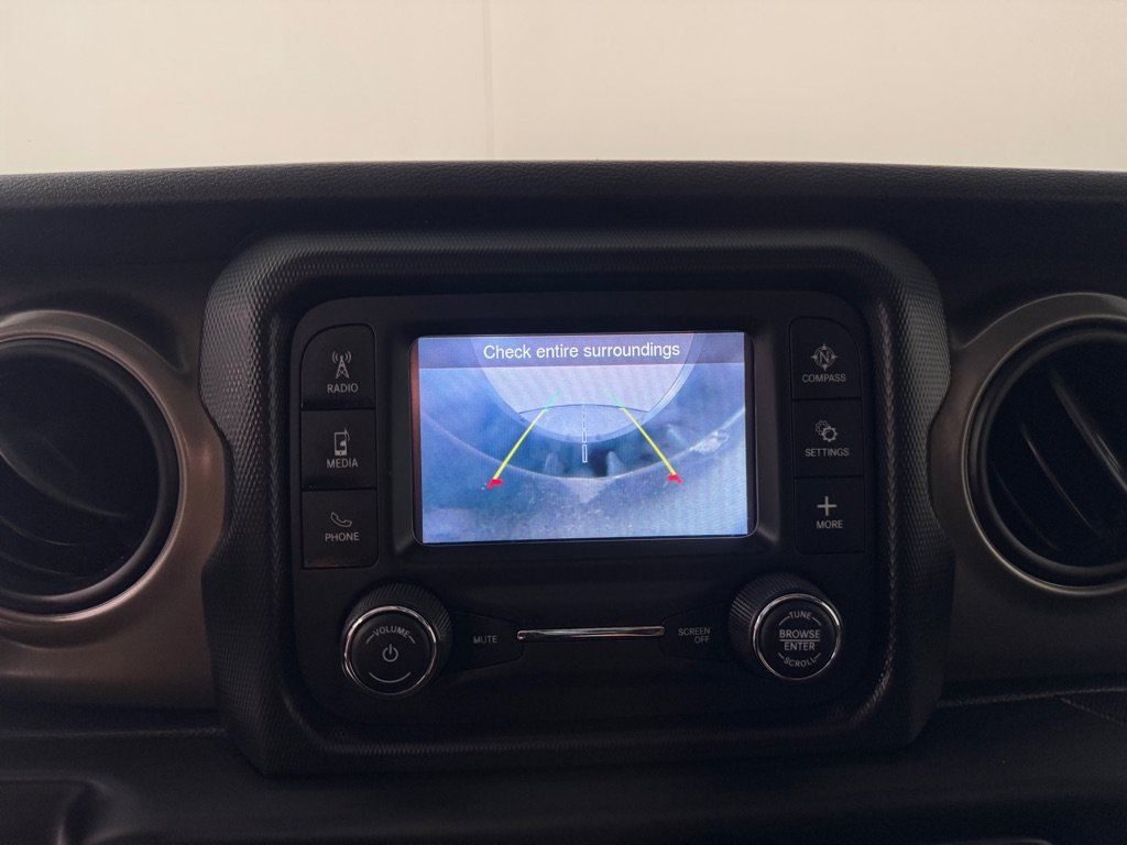 Used 2018 Jeep Wrangler Unlimited Sport S AWD/4WD image 17