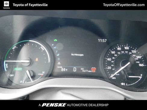 Used 2026 Toyota Sienna LE FWD image 11