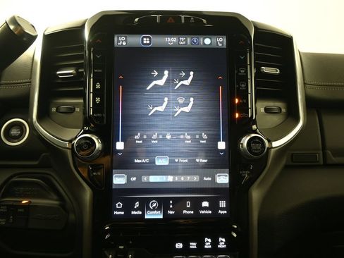 Used 2022 RAM 2500 Laramie w/ Night Edition AWD/4WD image 28