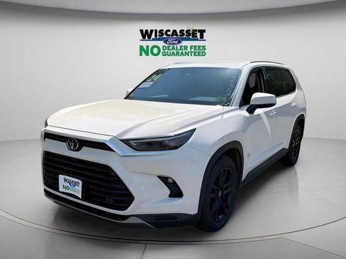 Used 2024 Toyota Grand Highlander AWD image 17