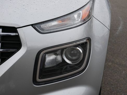 Certified 2023 Hyundai Venue SEL FWD image 16