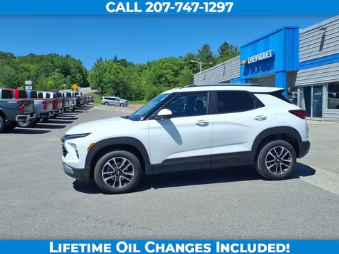 Used 2025 Chevrolet TrailBlazer LT AWD/4WD image 8