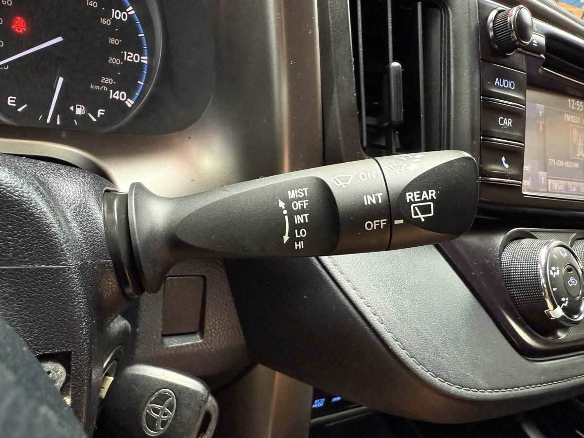 Used 2018 Toyota RAV4 LE w/ All Weather Liner Package AWD/4WD image 17