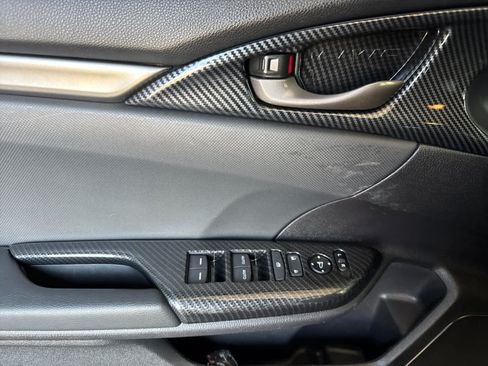 Used 2021 Honda Civic Sport image 12