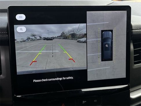 Used 2022 Ford Expedition XLT image 18