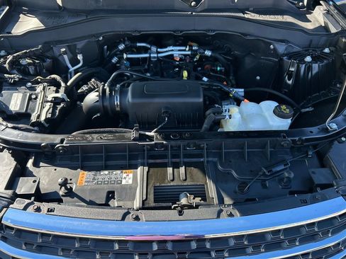 Used 2022 Ford Explorer XLT w/ Equipment Group 202A image 27