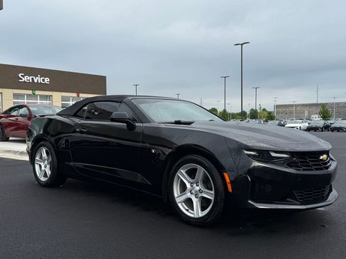 Used 2019 Chevrolet Camaro LT RWD image 3